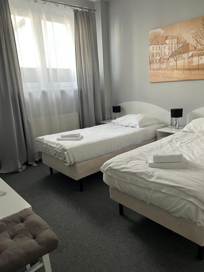 Hotel Turkovia 图雷克 外观 照片
